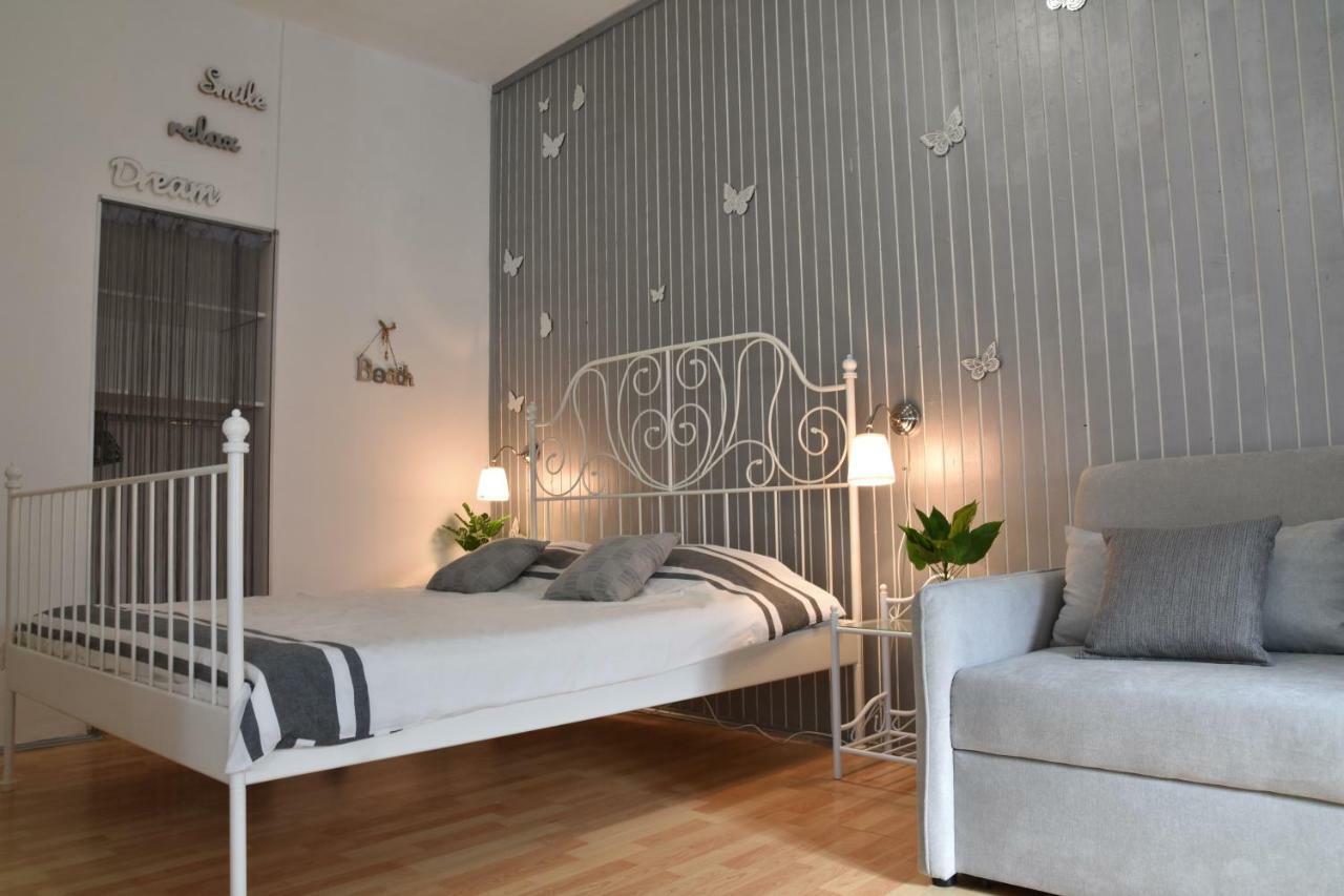 Studio Apartment Lumen Póla Kültér fotó